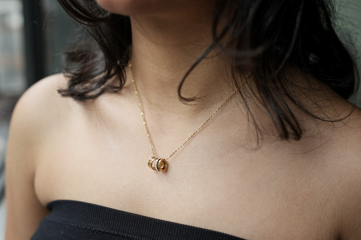 Loops charming pendant