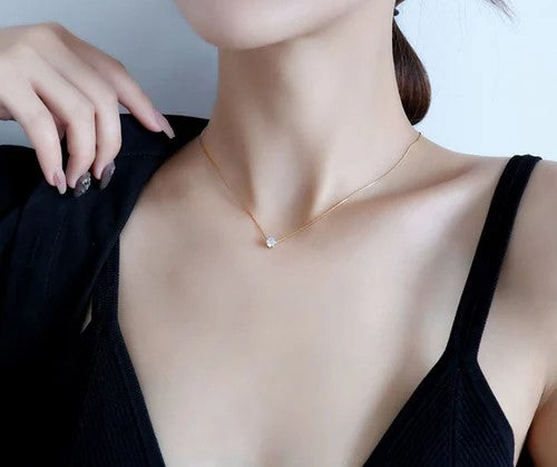 Diamond dew pendant