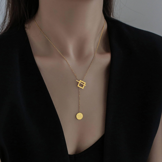 Front lock pendant